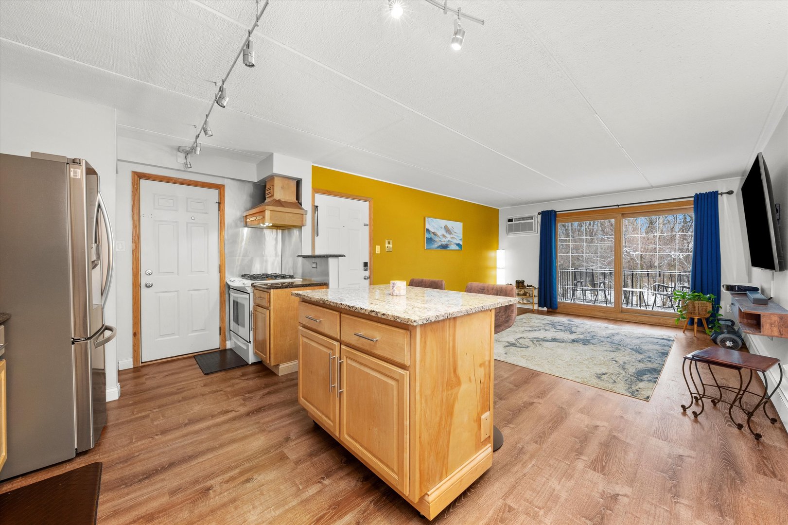 7932 W 93rd Street Unit: 2A