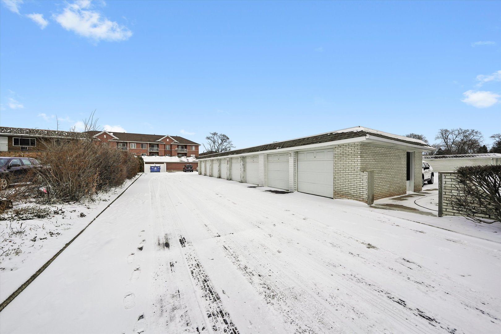 7932 W 93rd Street Unit: 2A