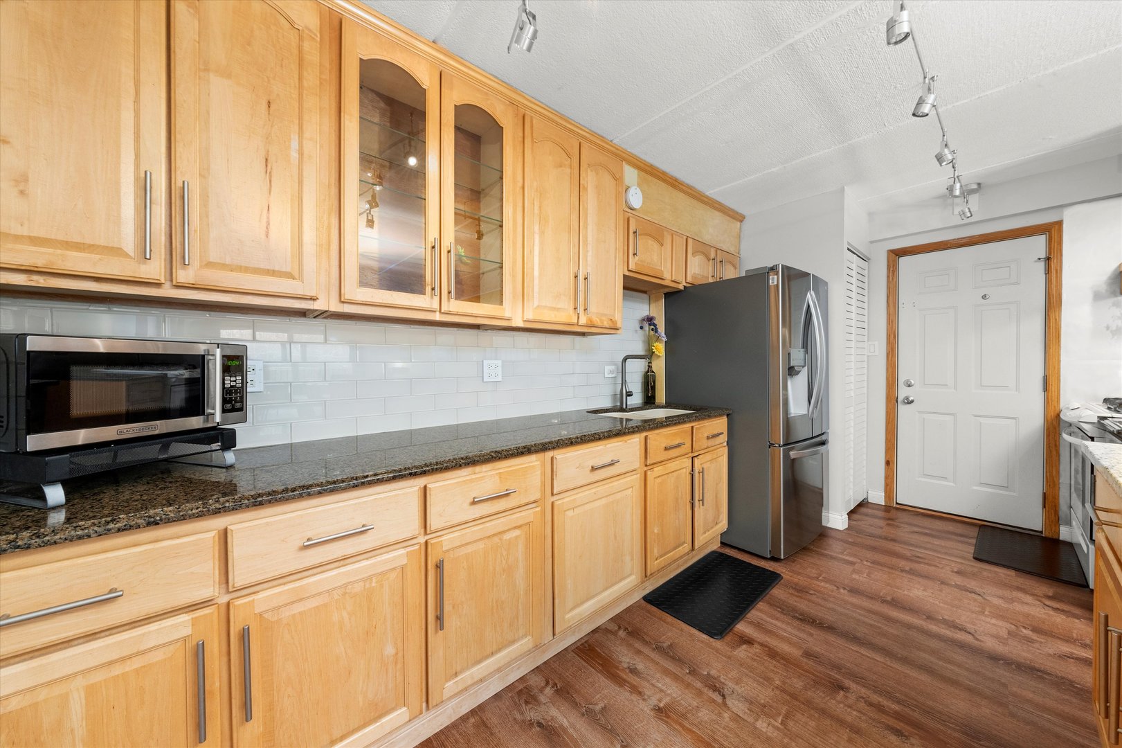 7932 W 93rd Street Unit: 2A