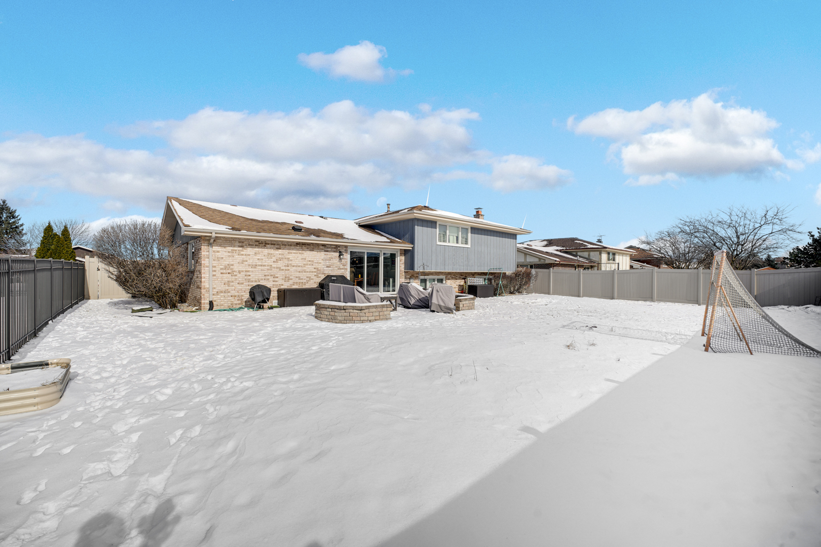 9001 POPLAR Street
