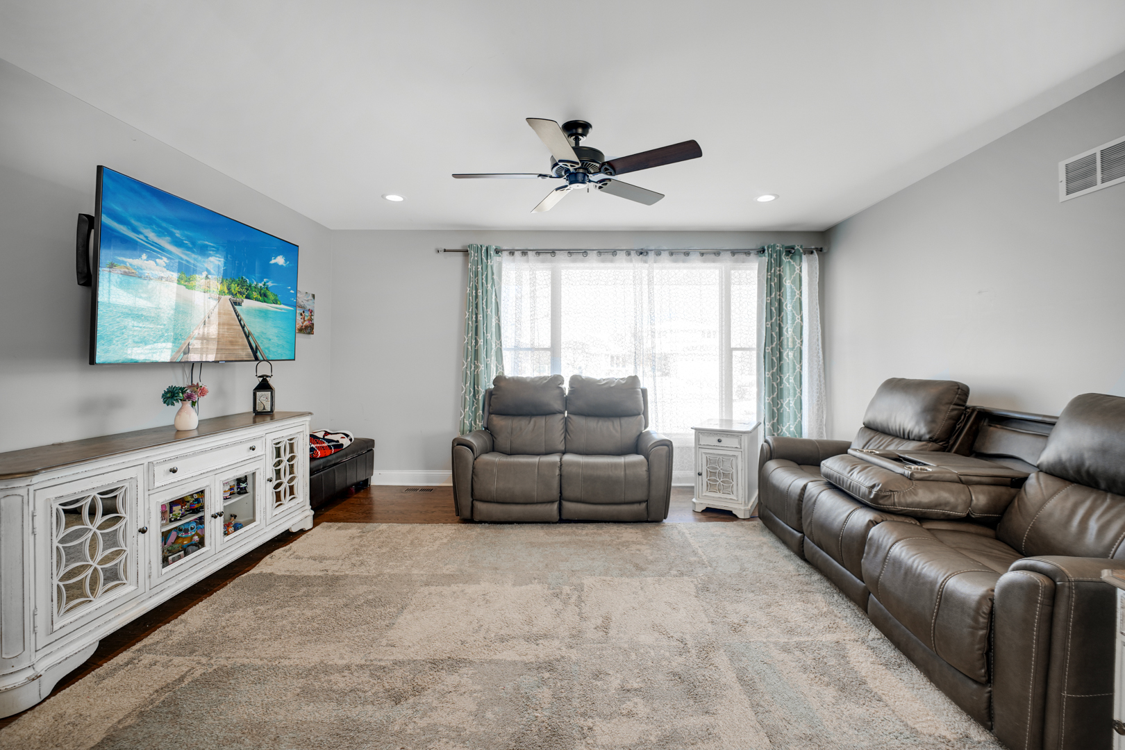 9001 POPLAR Street