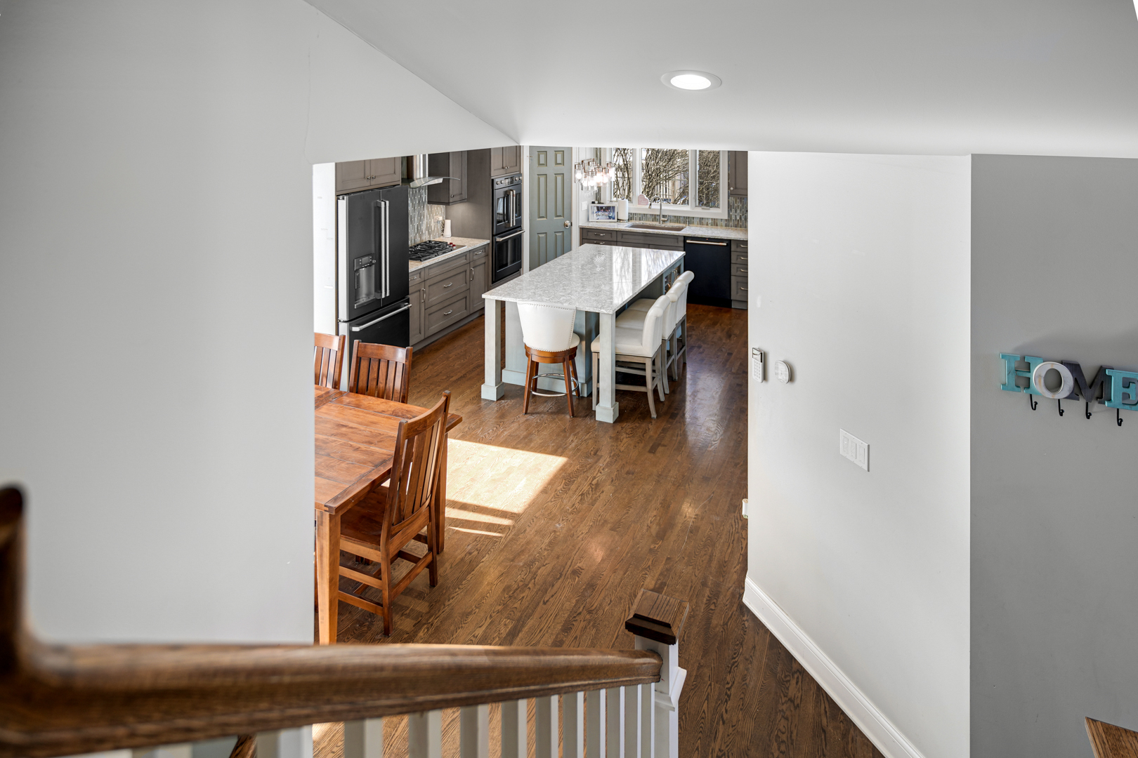 9001 POPLAR Street