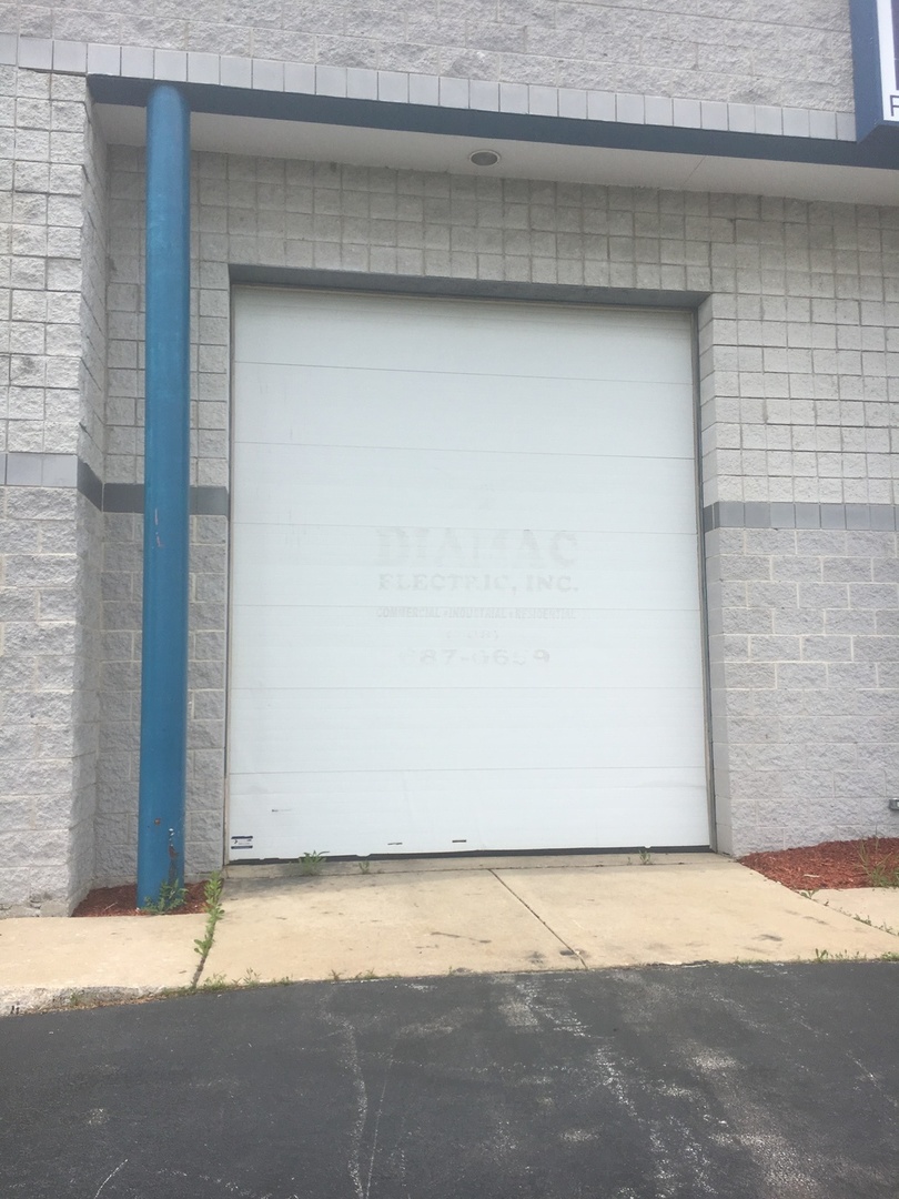 15426-15428 S 70th Court