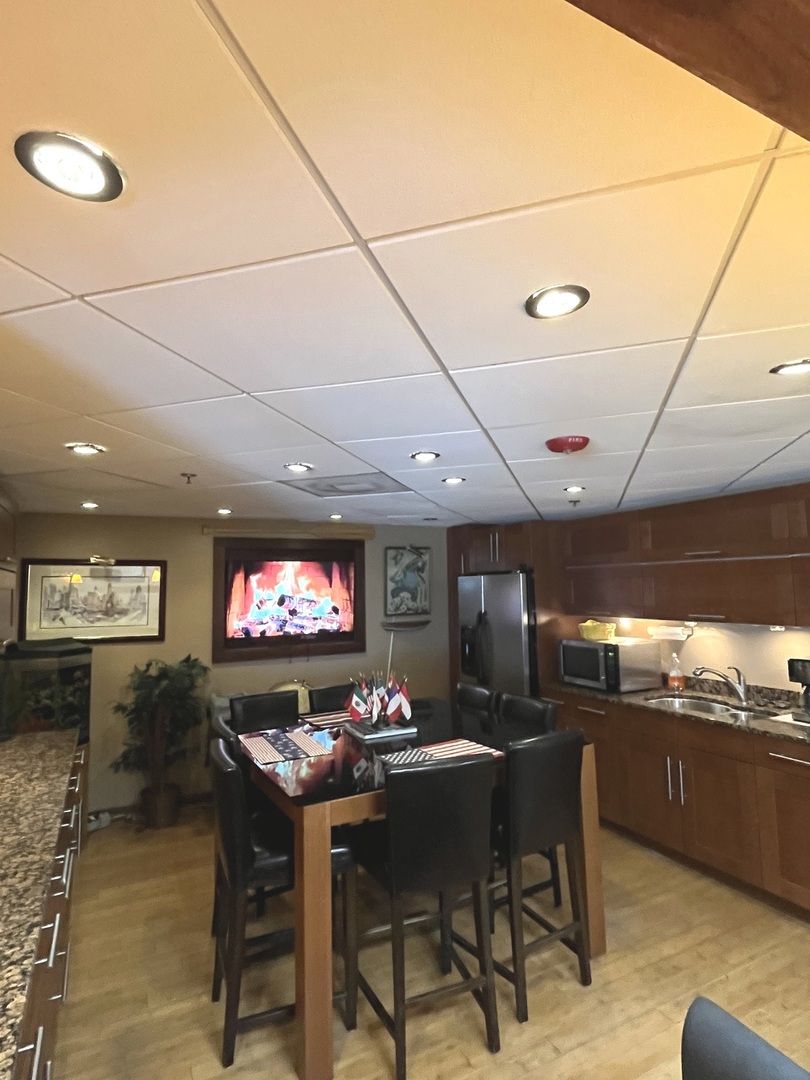 15426-15428 S 70th Court