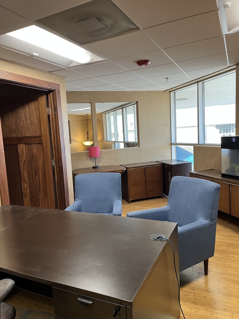 15426-15428 S 70th Court