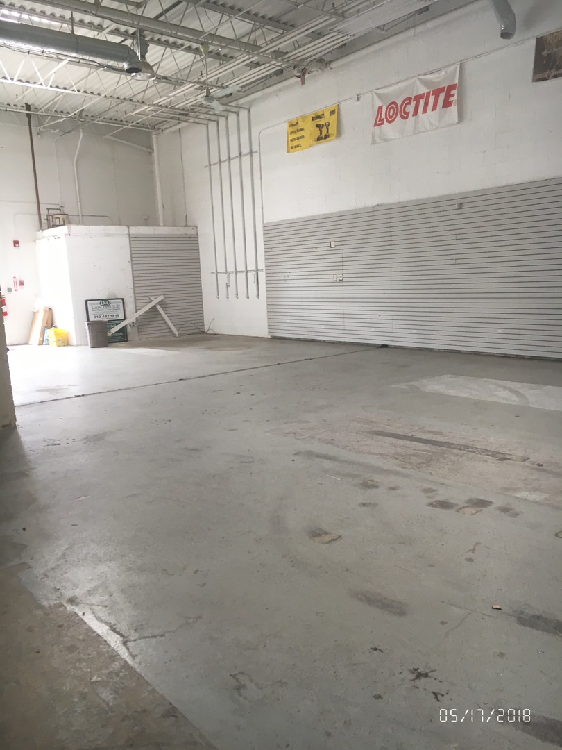 15426-15428 S 70th Court