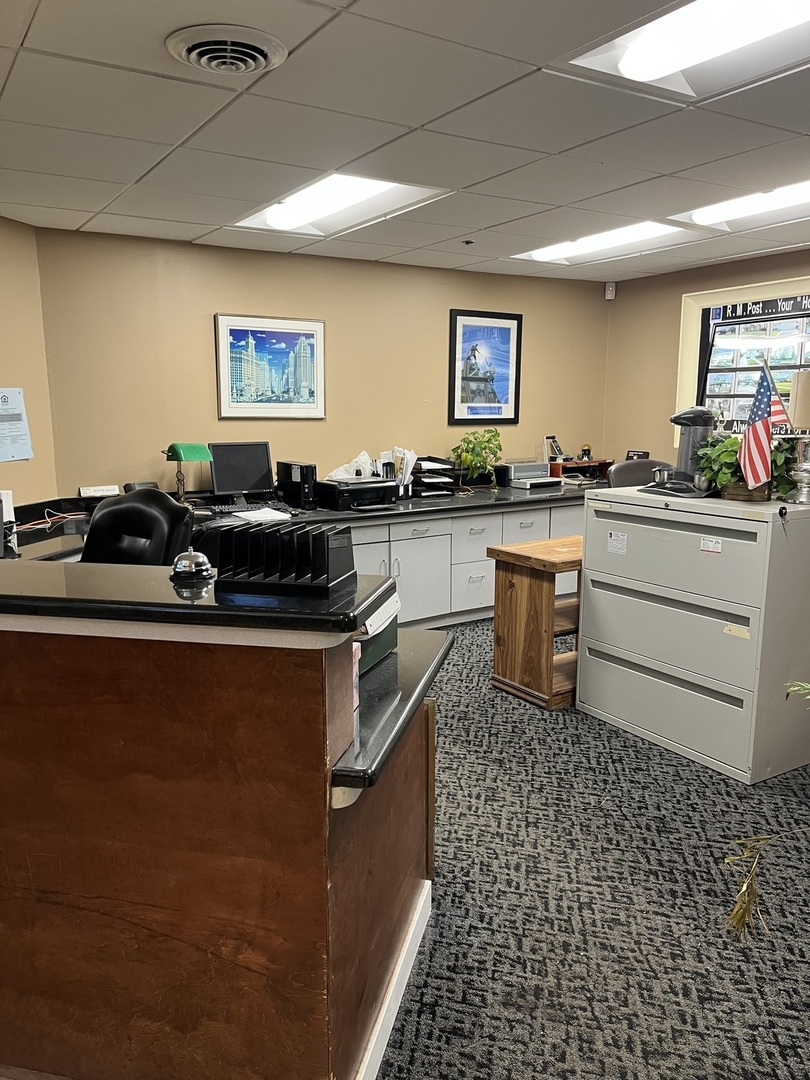 15426-15428 S 70th Court