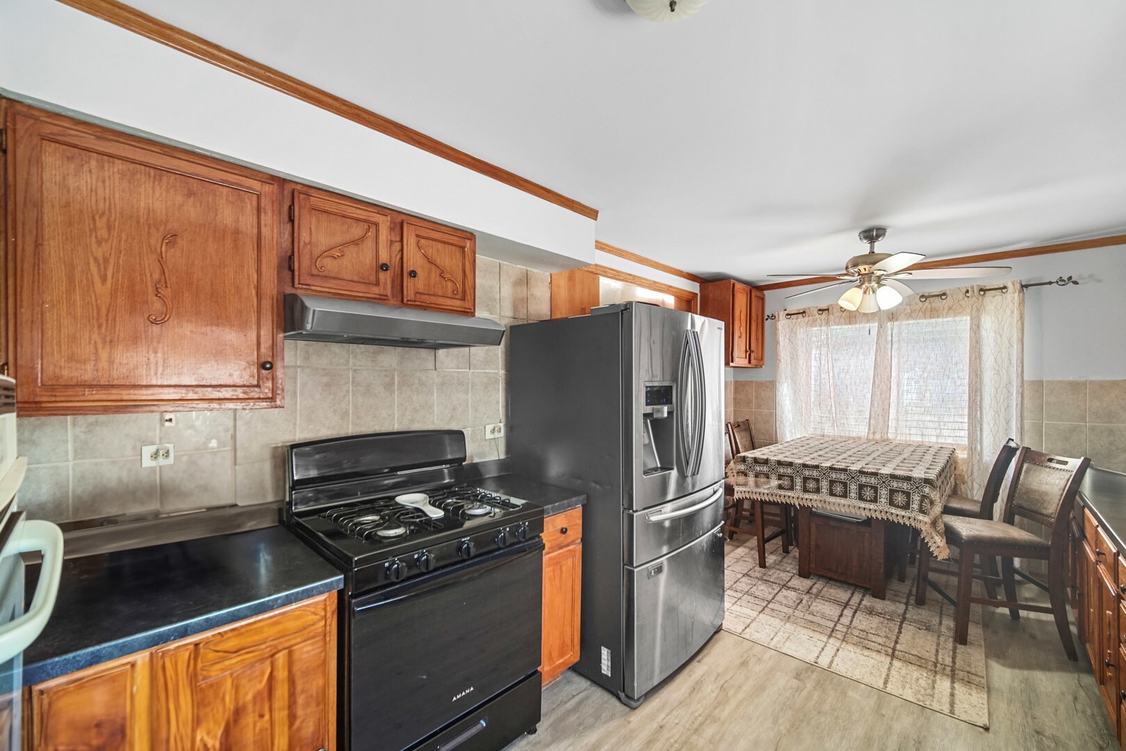 6404 W 85th Place