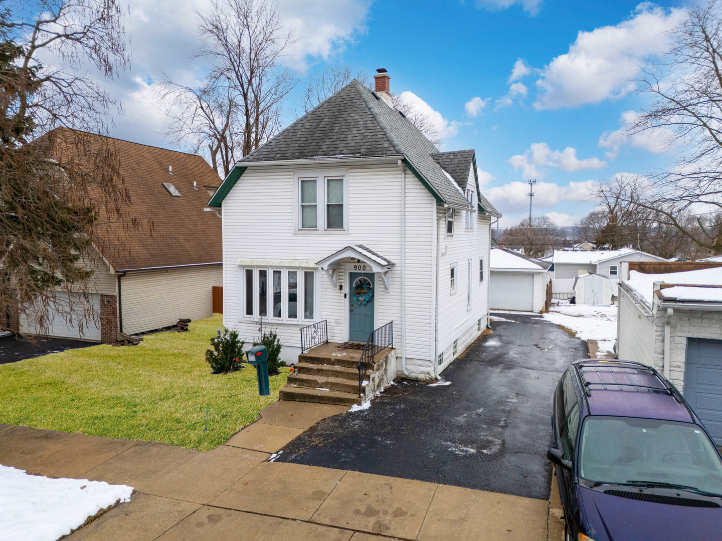 900 Croghan Avenue