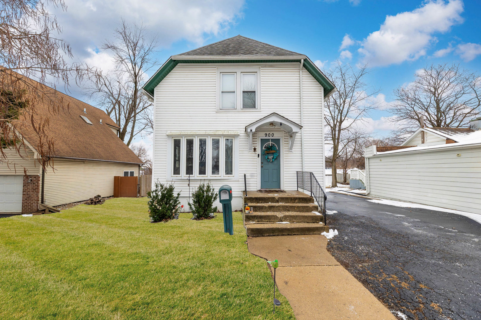 900 Croghan Avenue