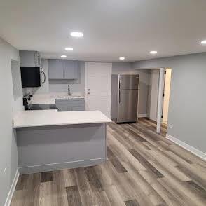 2827 W Lunt Avenue Unit: GARDEN