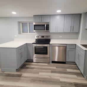 2827 W Lunt Avenue Unit: GARDEN