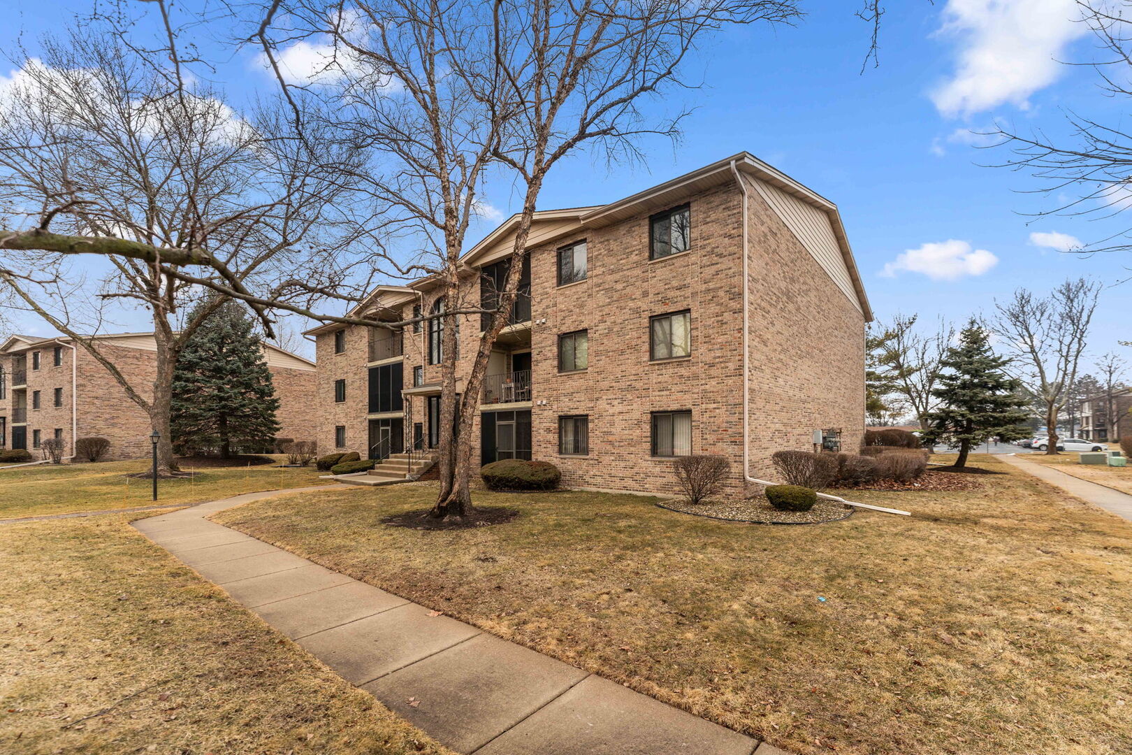 4926 134TH Street Unit: 204