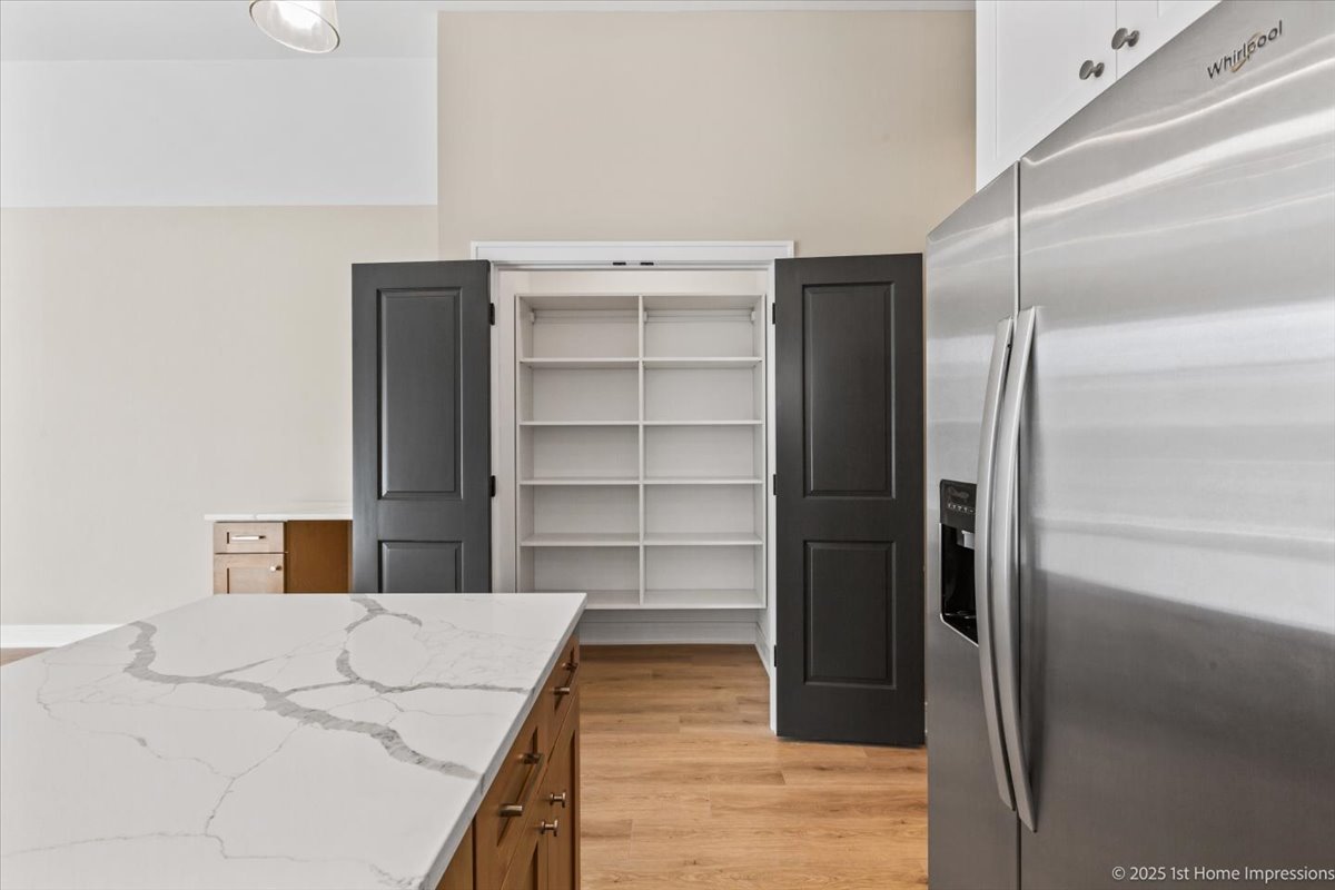 4932 S Champlain Avenue