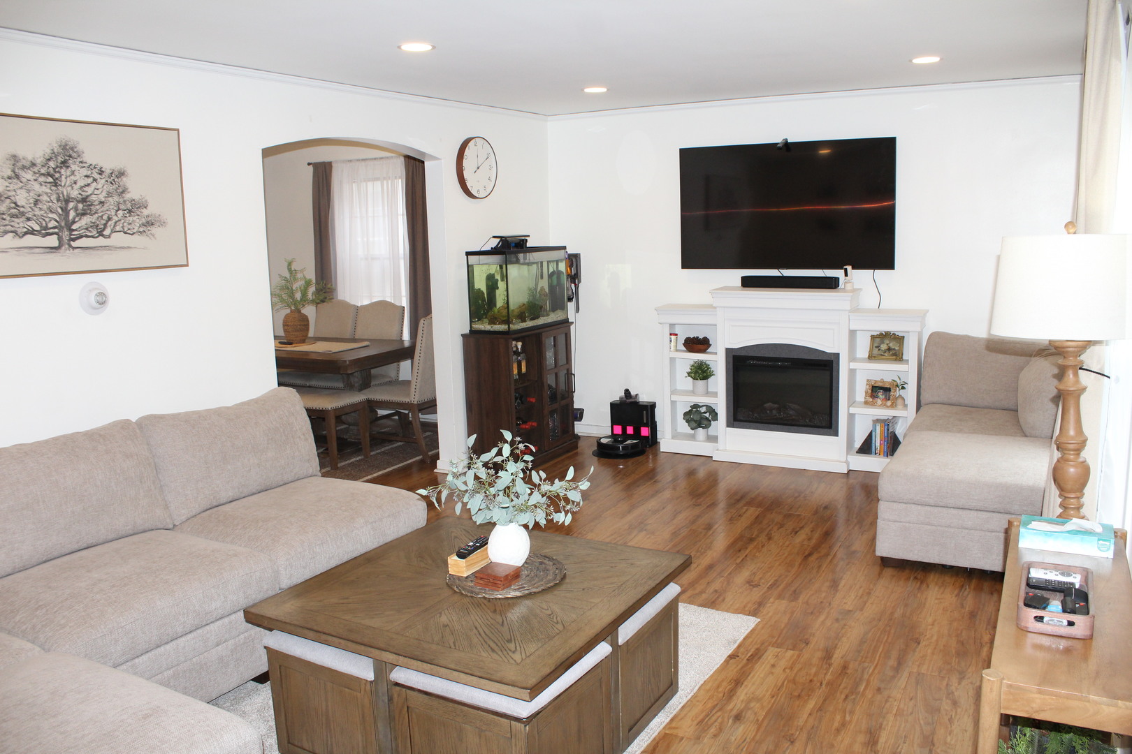 6034 S Komensky Avenue