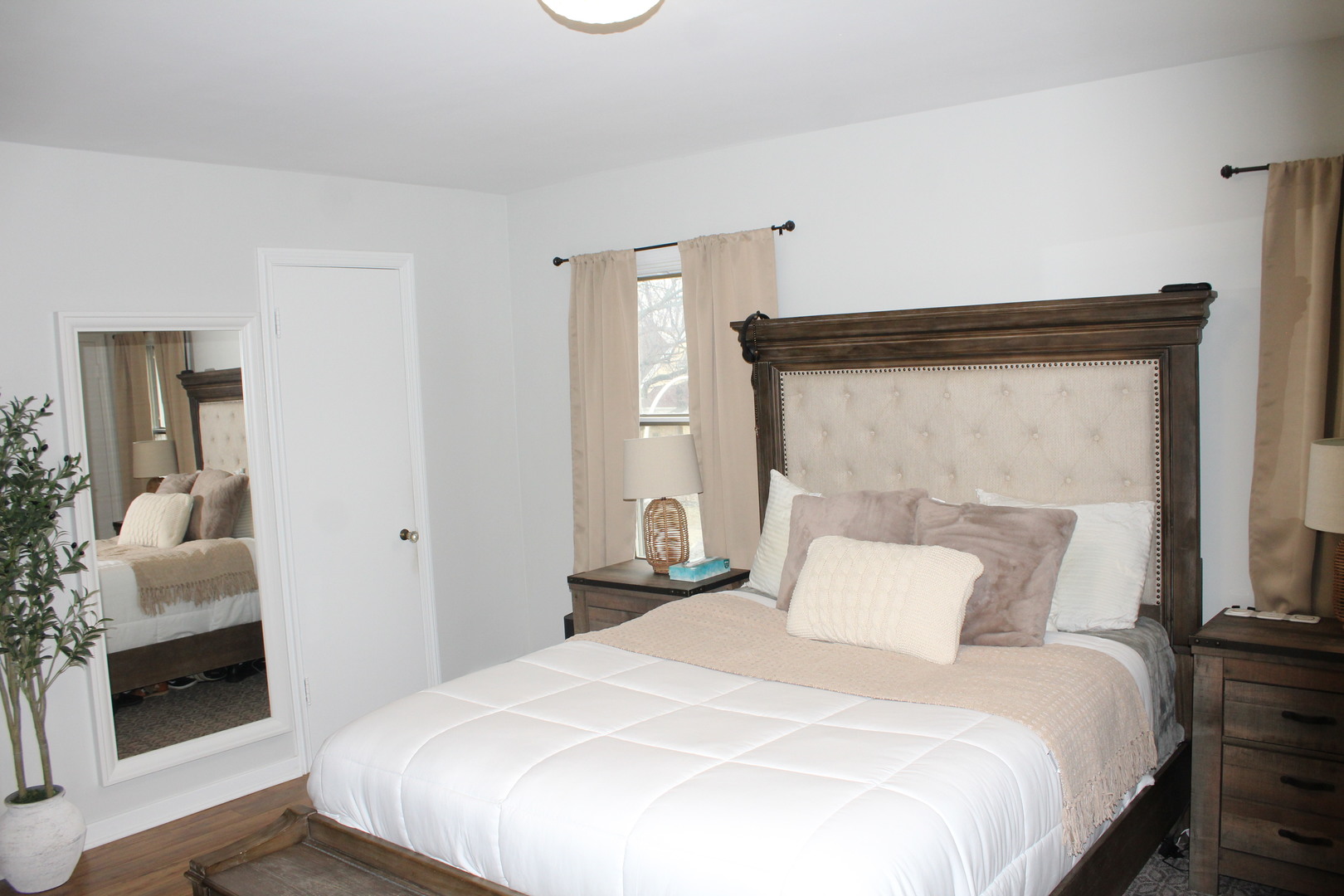 6034 S Komensky Avenue