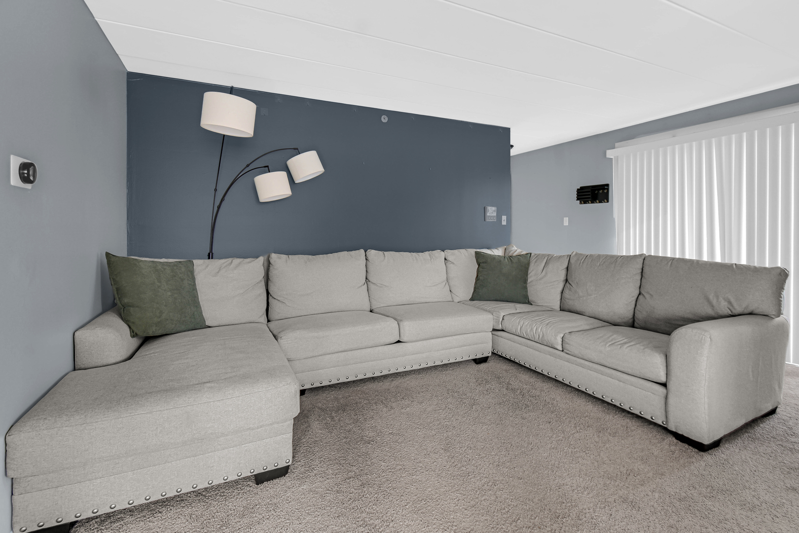 6335 175th Street Unit: 2S