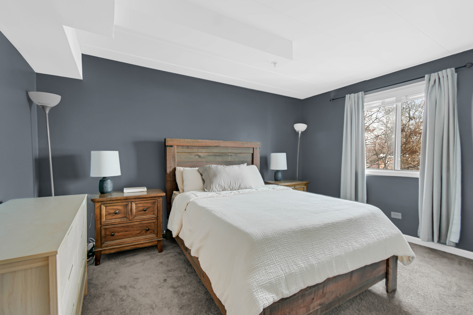 6335 175th Street Unit: 2S