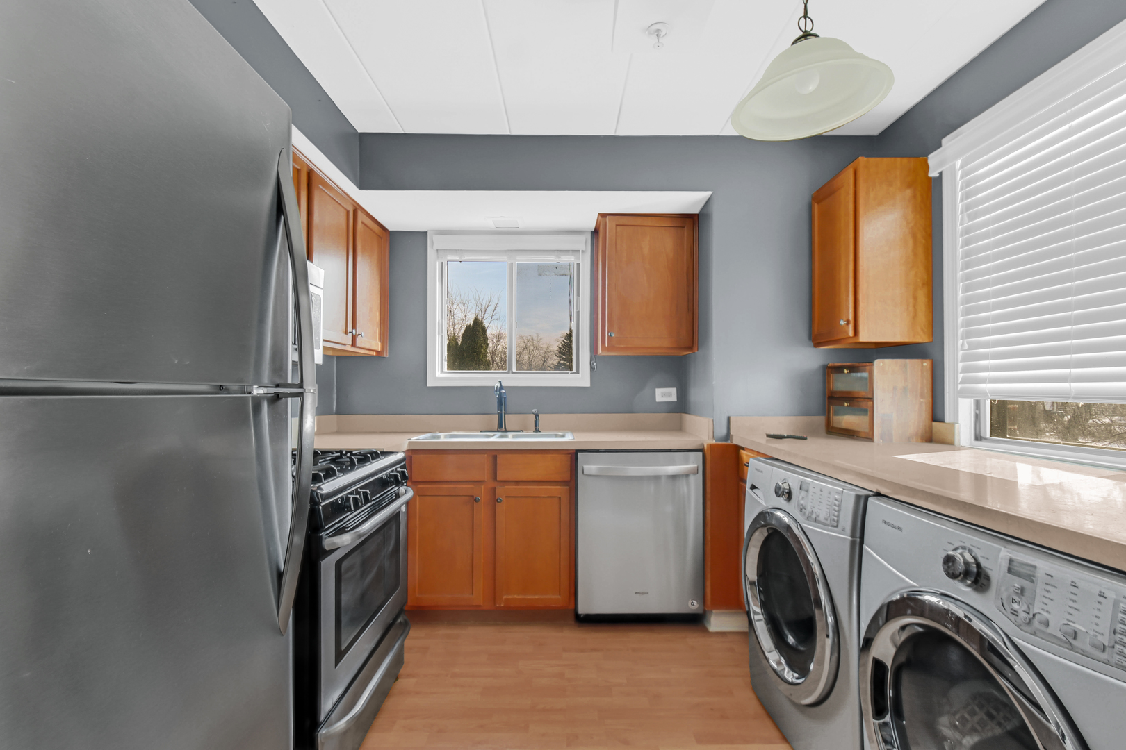 6335 175th Street Unit: 2S