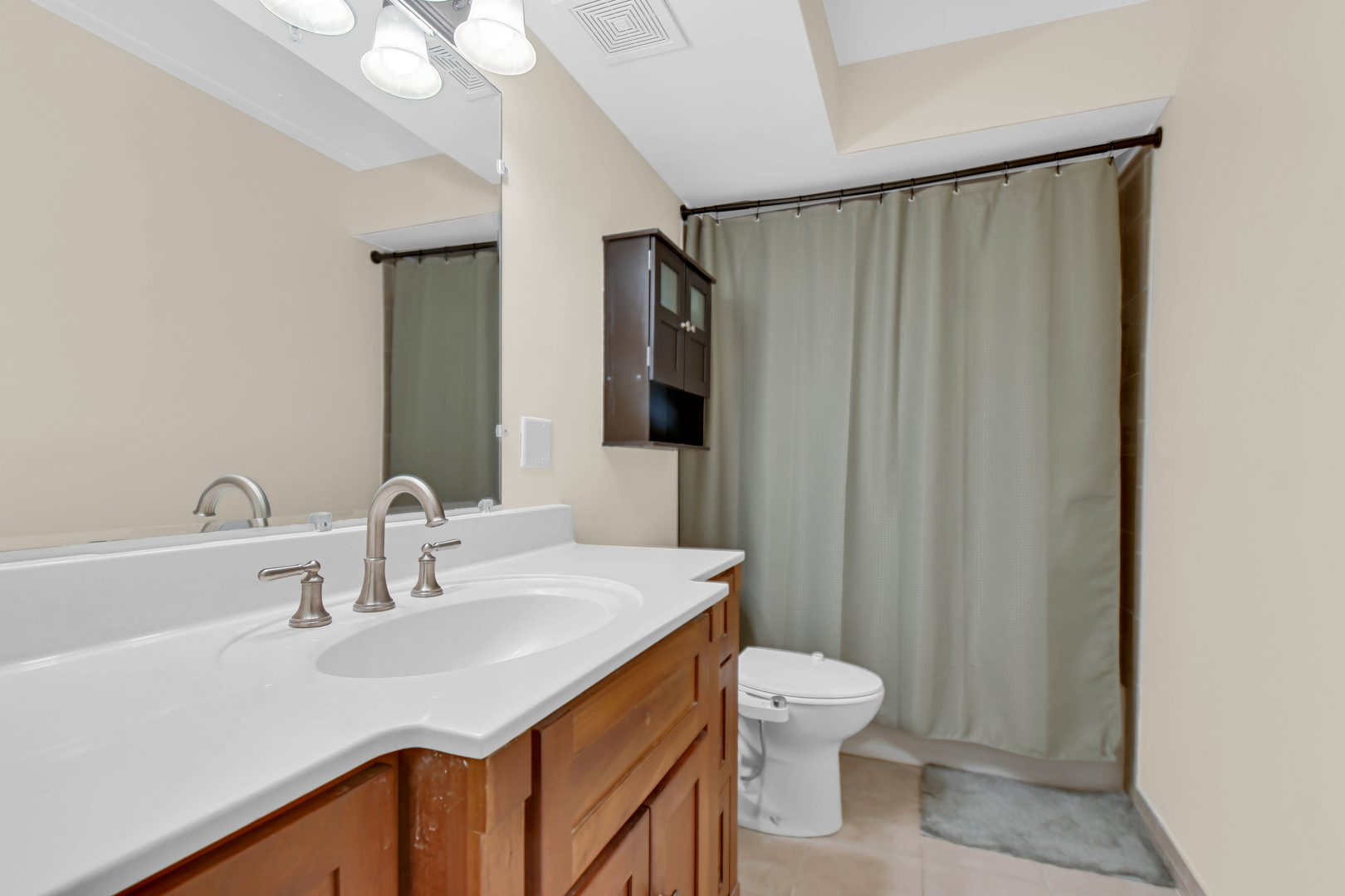 6335 175th Street Unit: 2S