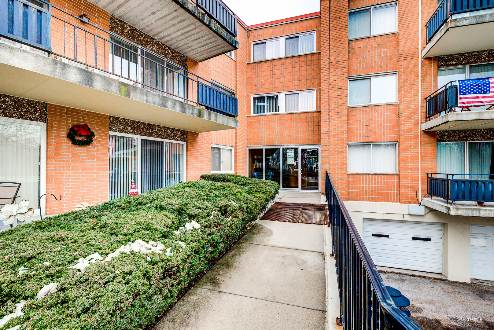 940 Holbrook Road Unit: 33B