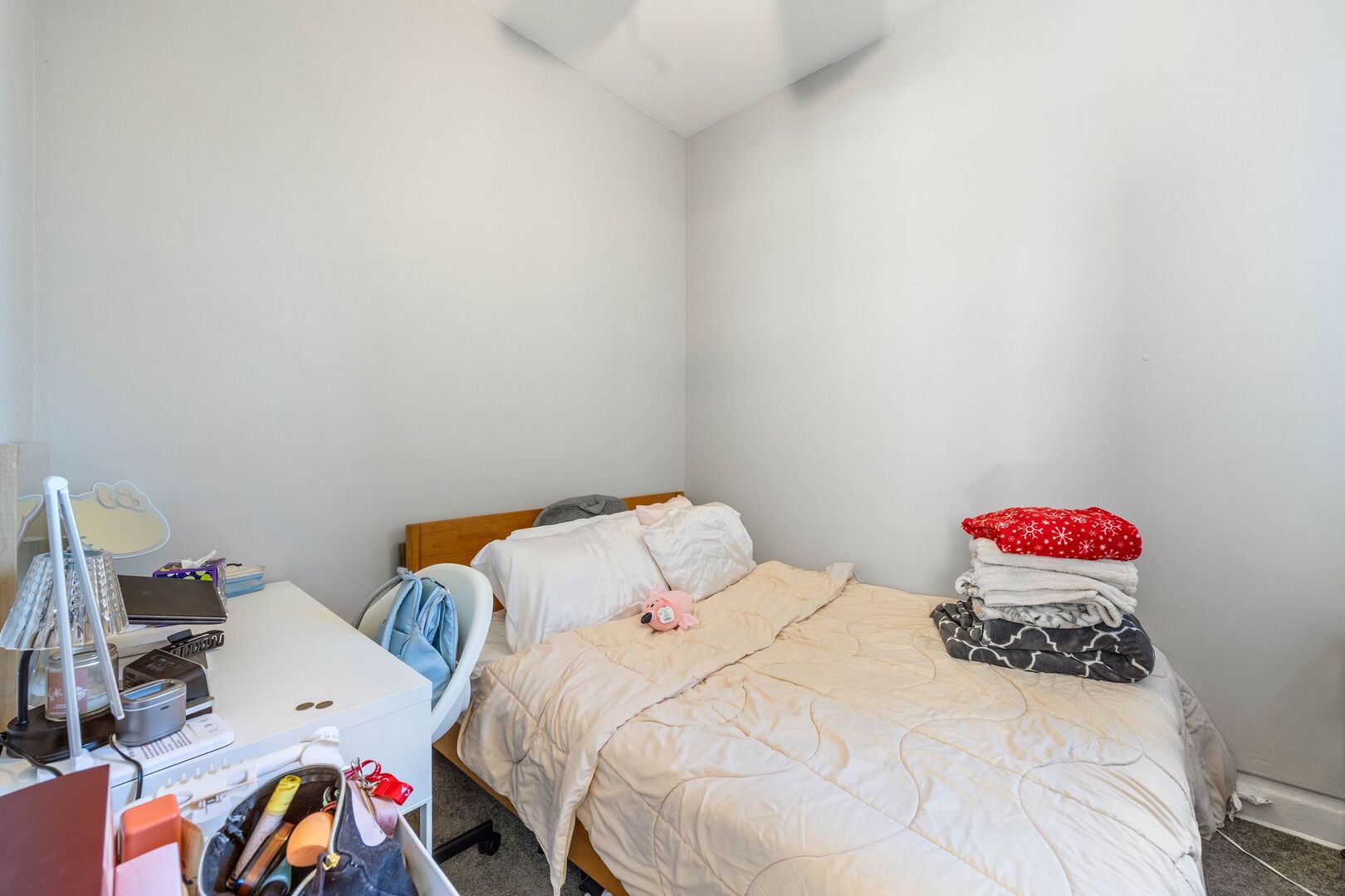 928 S CLAREMONT Avenue Unit: 2R