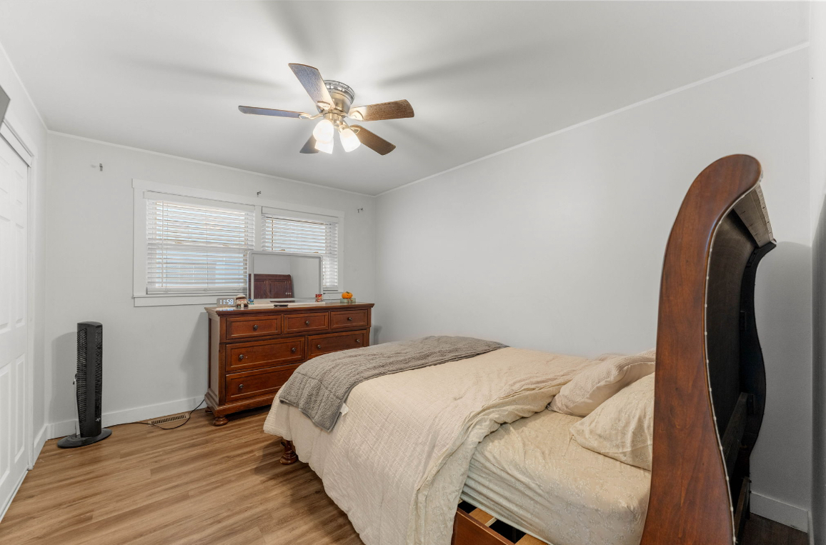 3819 W 83rd Place