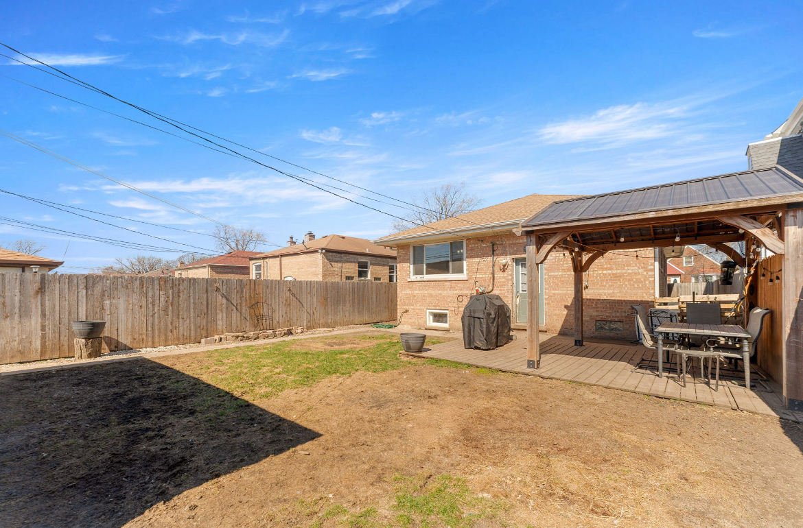 3819 W 83rd Place