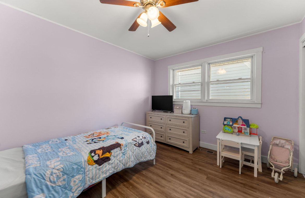 3819 W 83rd Place