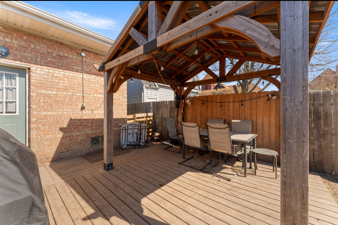 3819 W 83rd Place