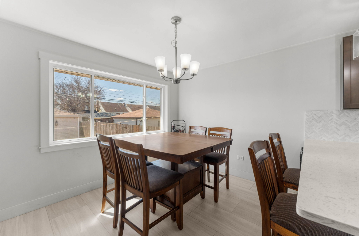3819 W 83rd Place