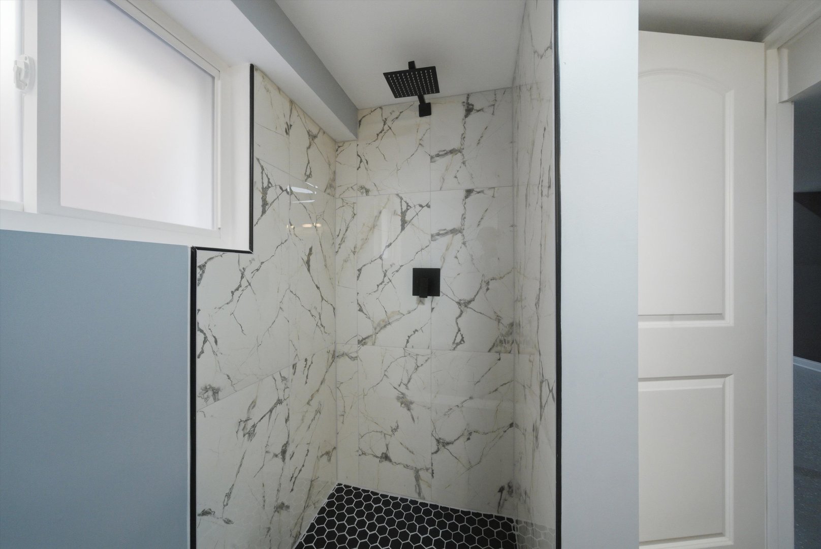 7145 S Richmond Street