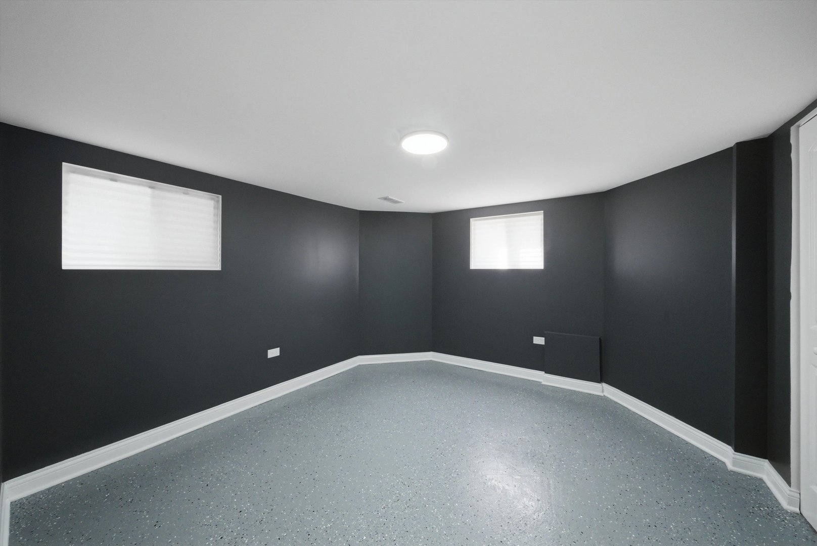 7145 S Richmond Street