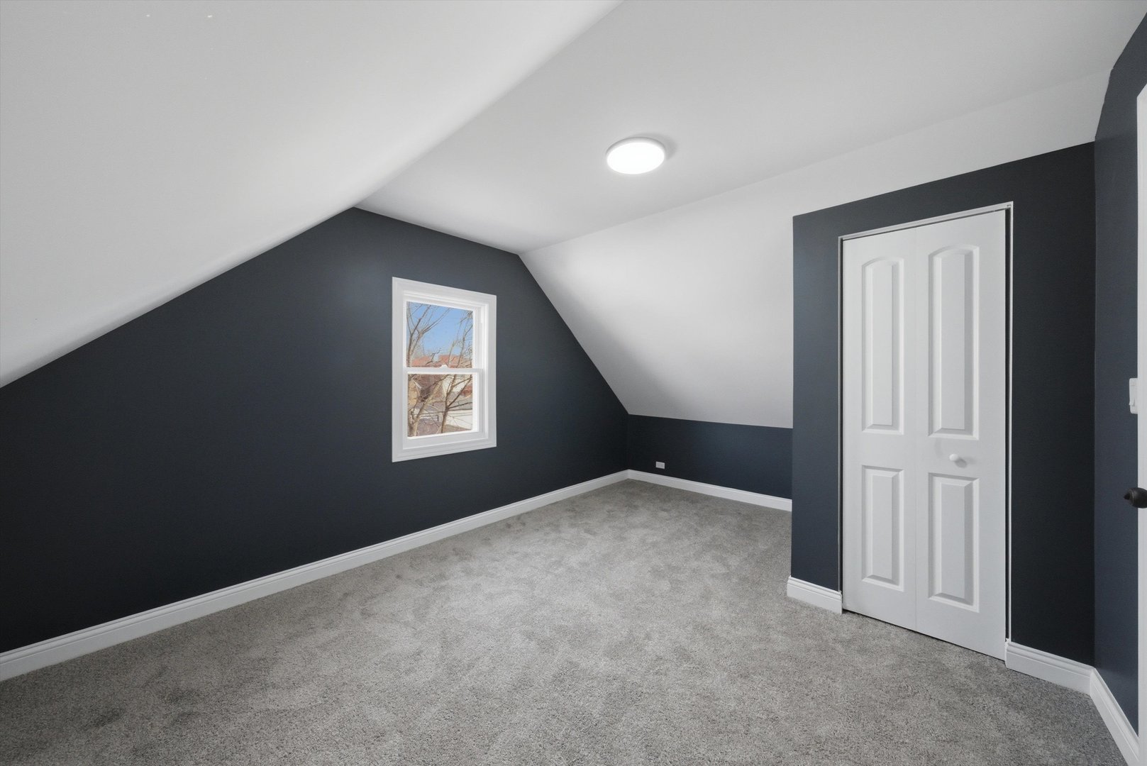 7145 S Richmond Street