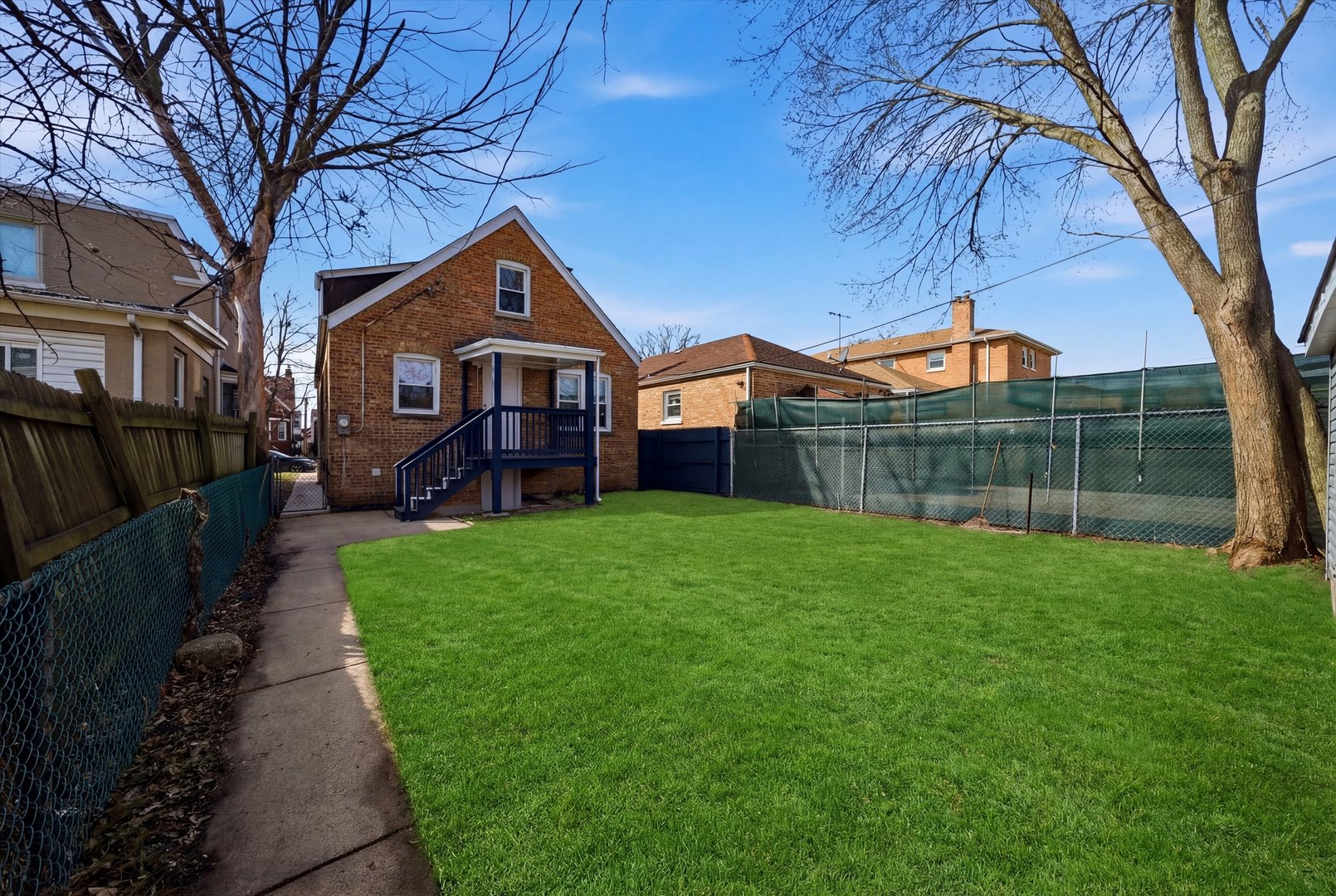 7145 S Richmond Street