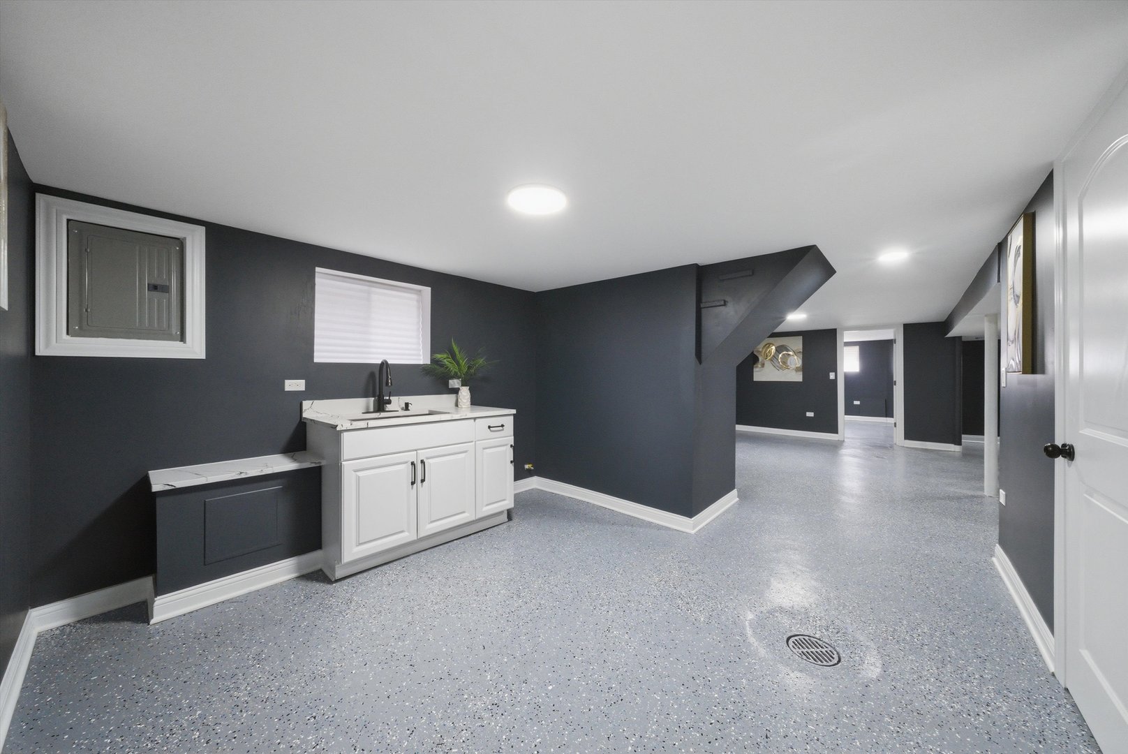 7145 S Richmond Street