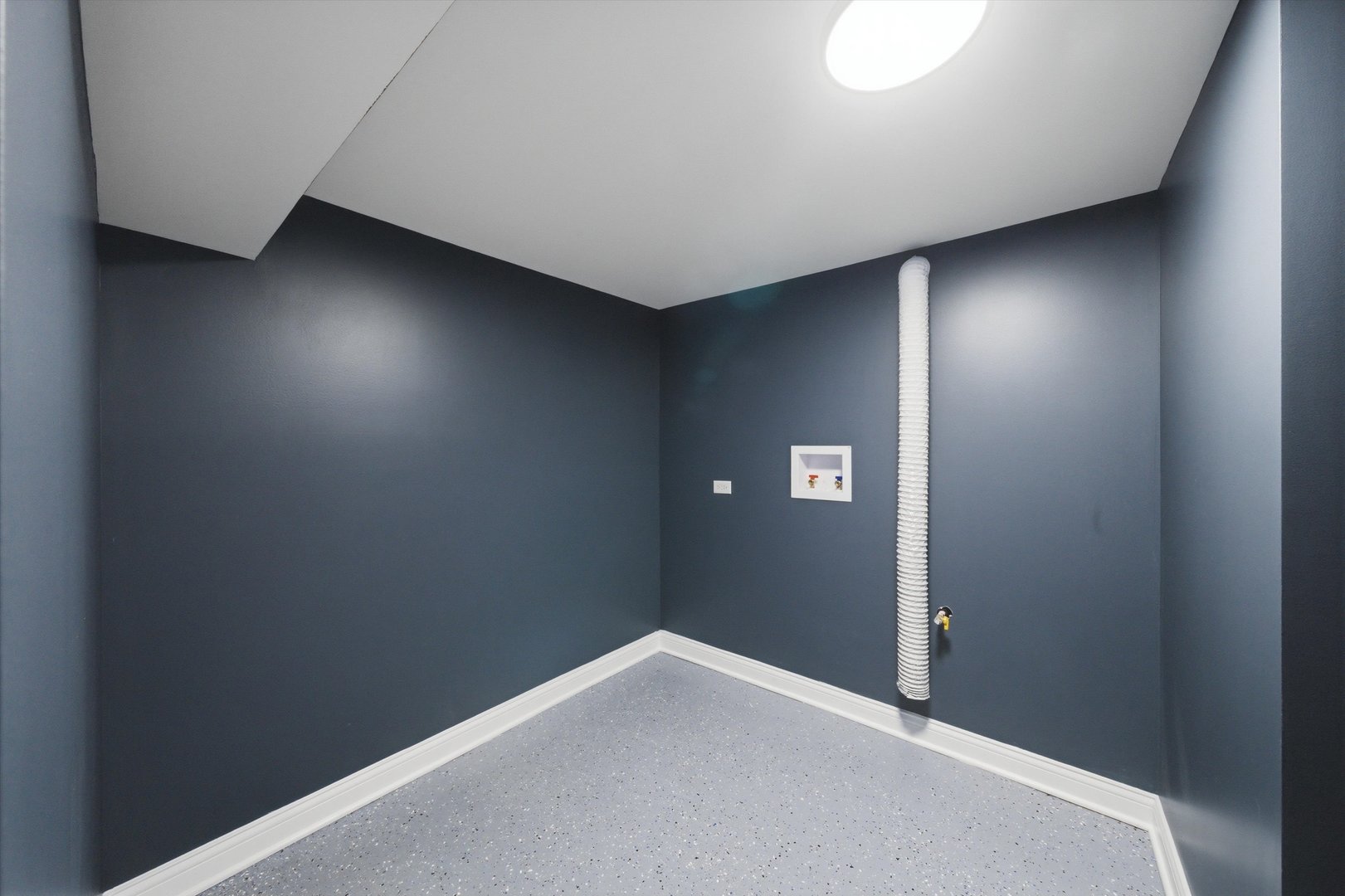 7145 S Richmond Street