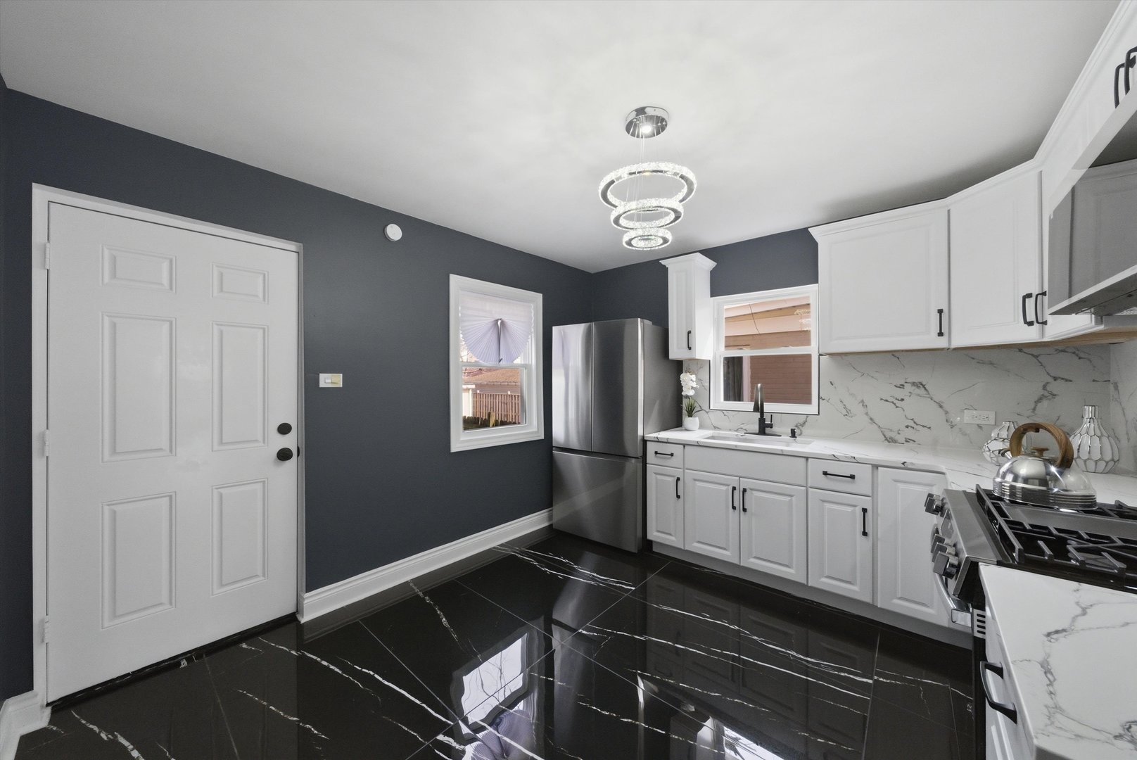 7145 S Richmond Street