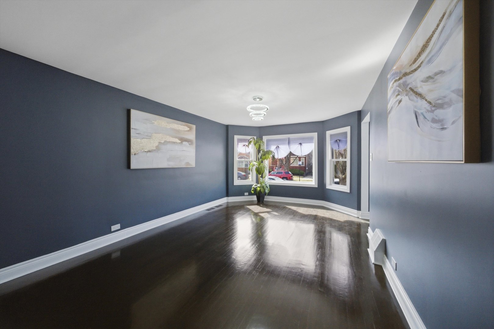 7145 S Richmond Street