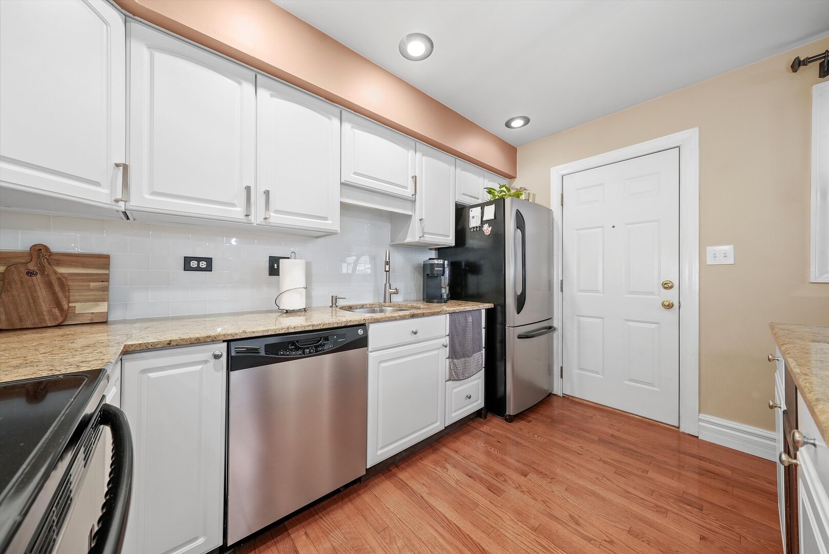 4407 Howard Avenue Unit: 2