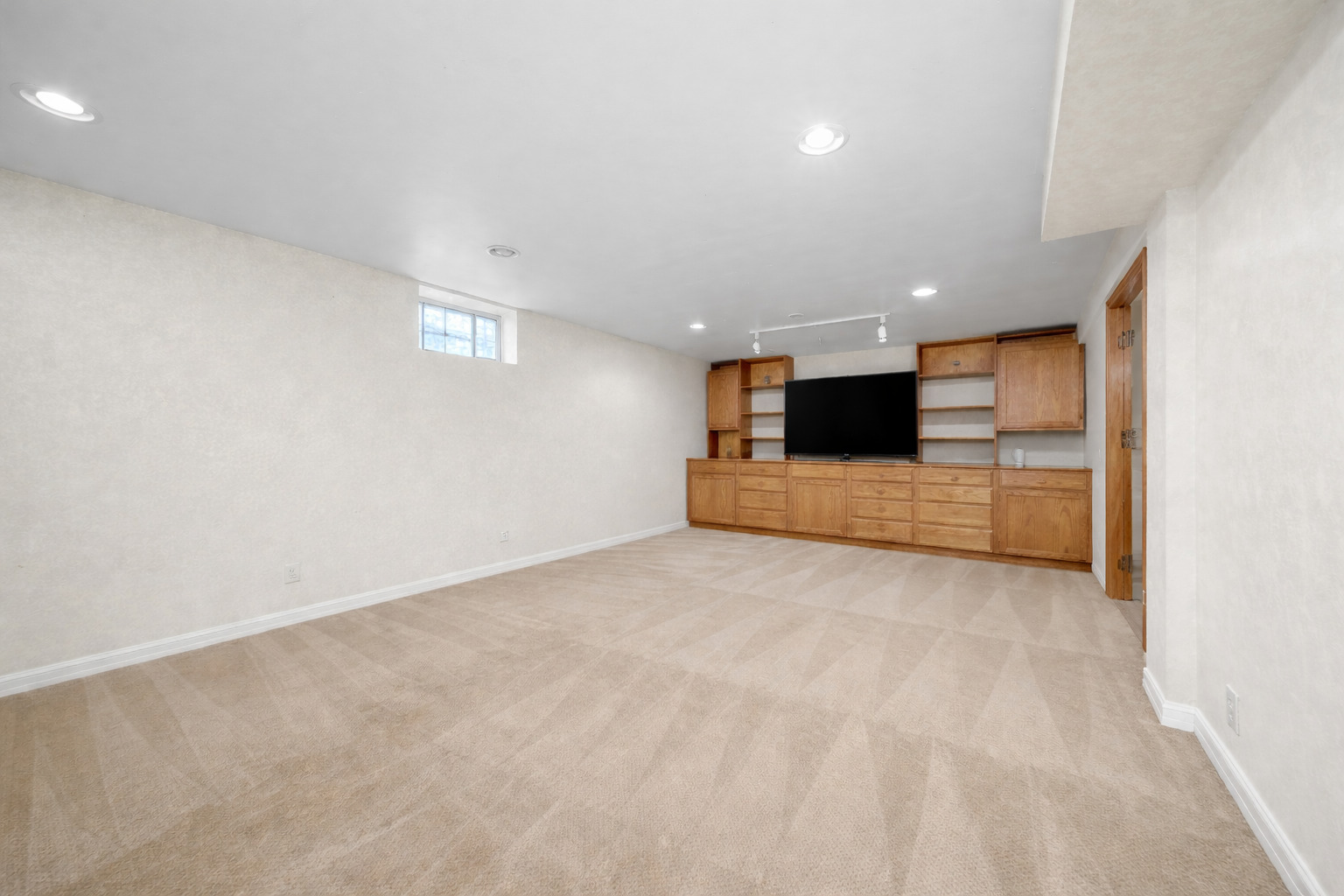 4407 Howard Avenue Unit: 2