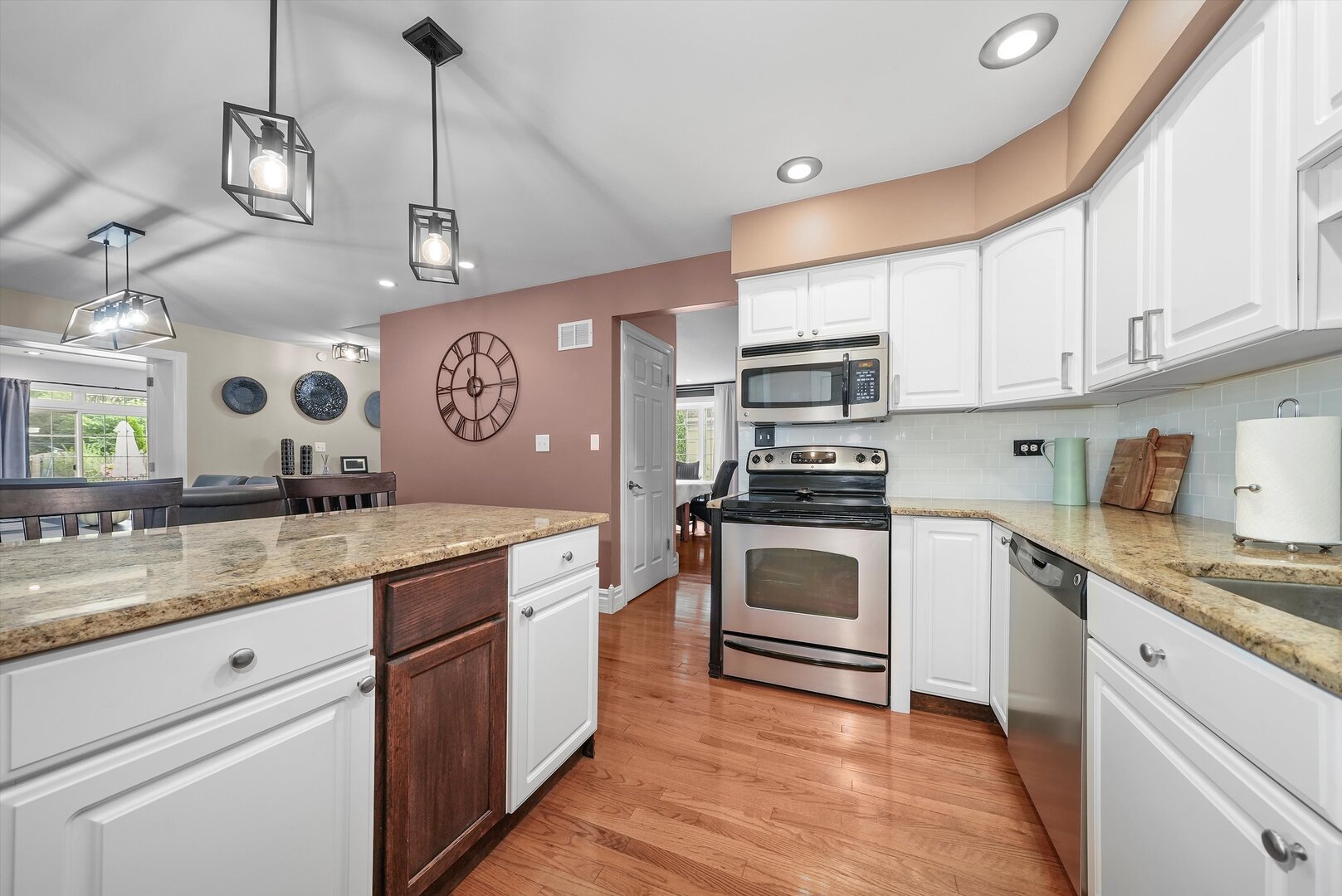 4407 Howard Avenue Unit: 2