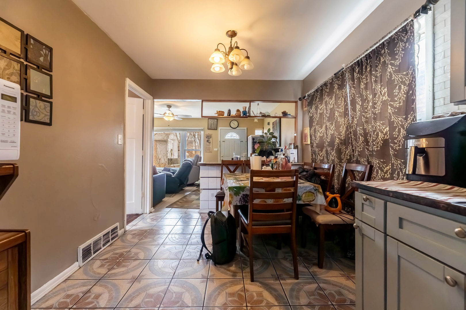 452 N Springfield Avenue