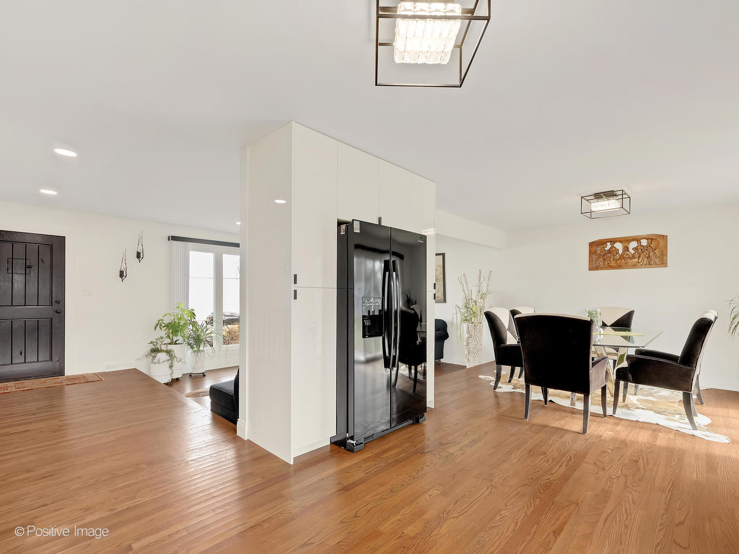 20W065 S Frontage Road