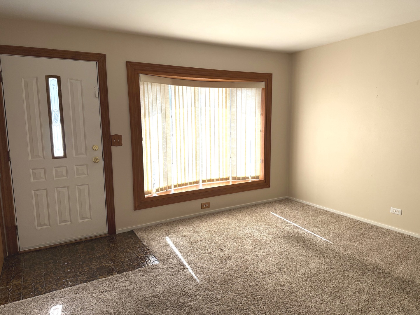 6048 Washington Street