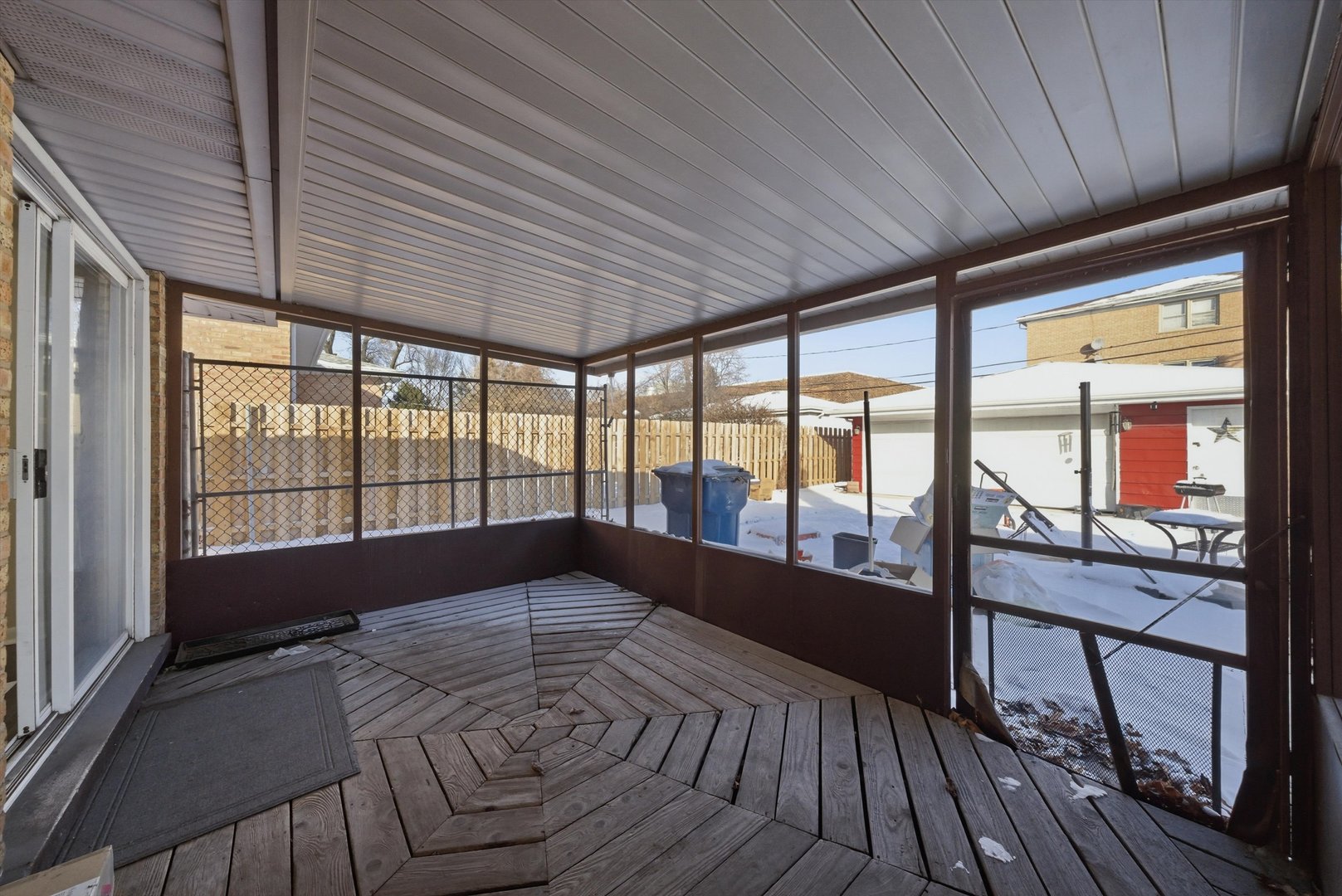 7635 S Oconto Avenue