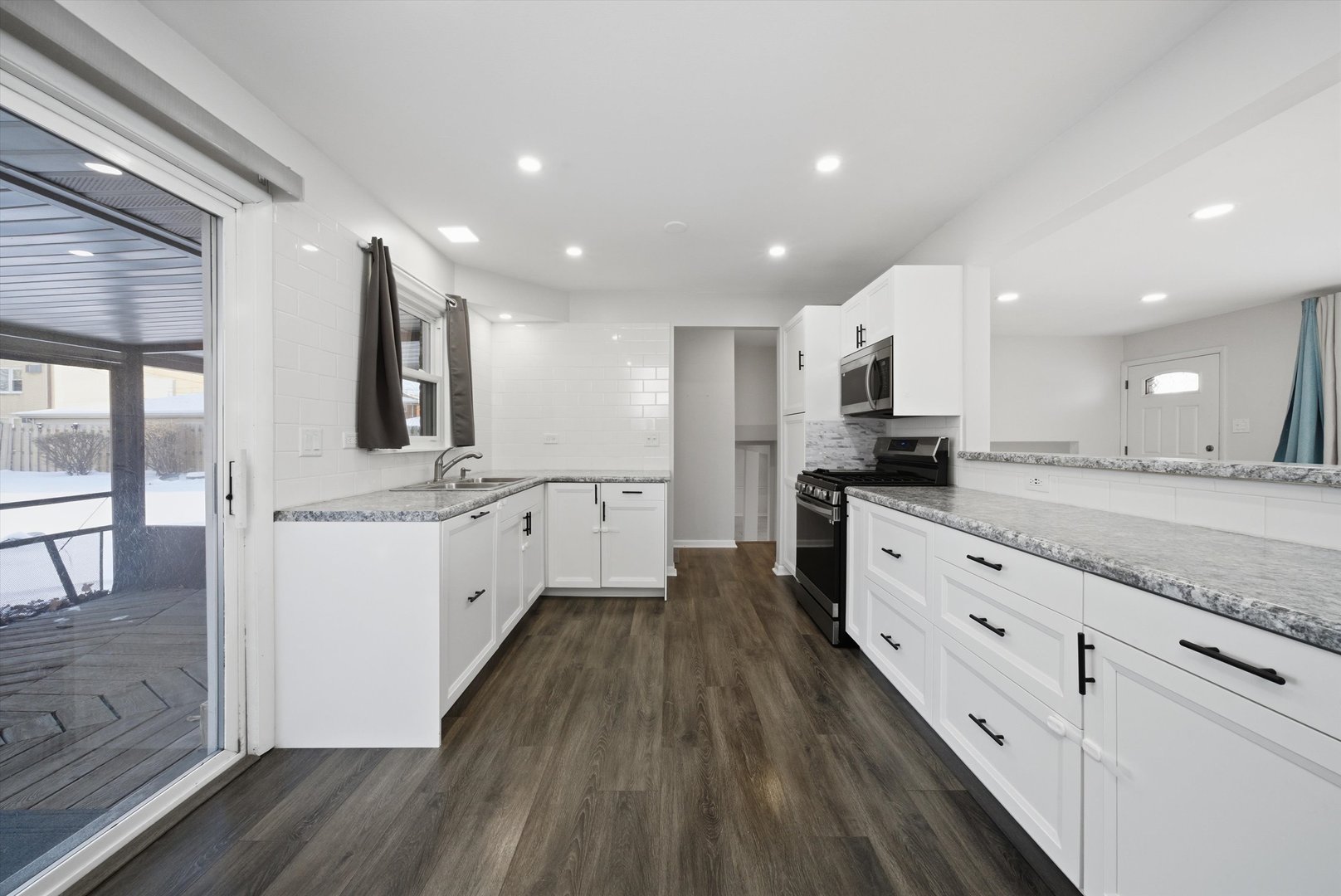 7635 S Oconto Avenue