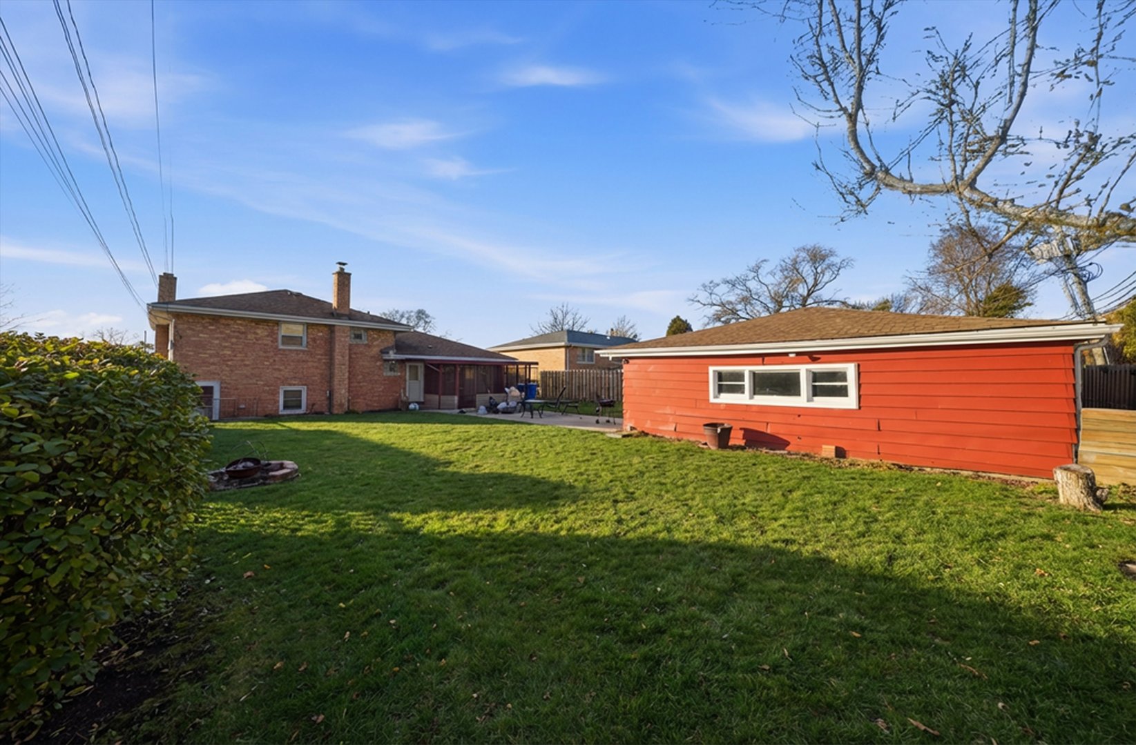 7635 S Oconto Avenue