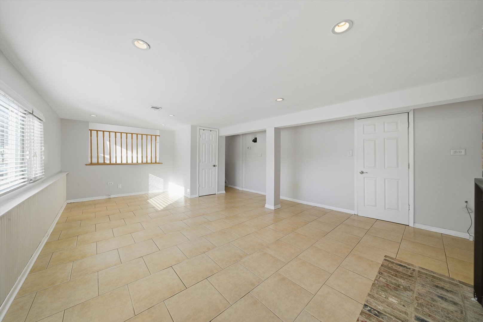 7635 S Oconto Avenue