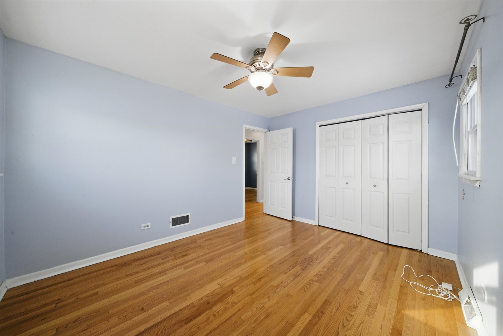 7635 S Oconto Avenue